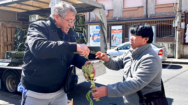 迷宮グルメ　異郷の駅前食堂